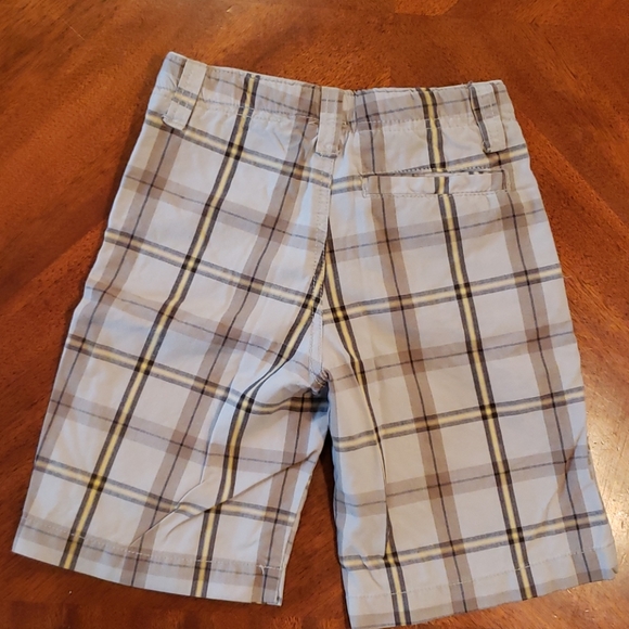 Boys shorts - Picture 2 of 3